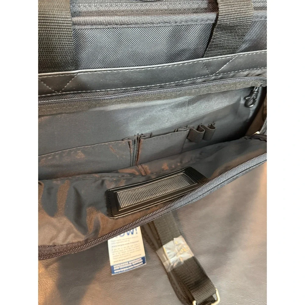 Targus Black Ballistic Nylon Laptop Briefcase Messenger Bag Professional Travel